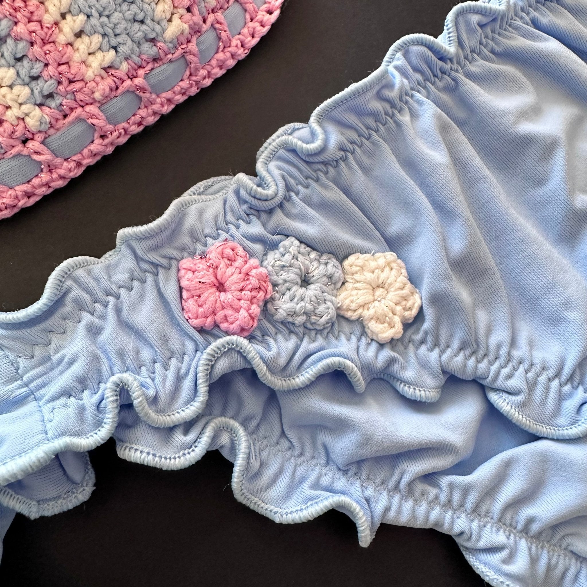 Bikini Triangolo Uncinetto Fiori Pervinca Rosa Bikini D'amare